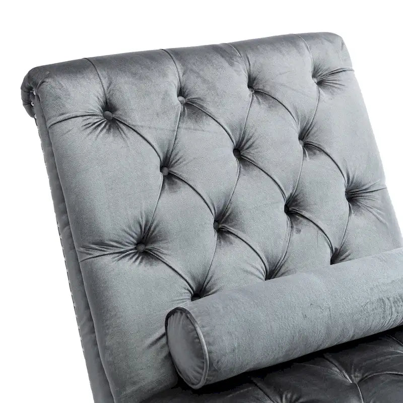 Chaise longue touffetée en velours pour salon