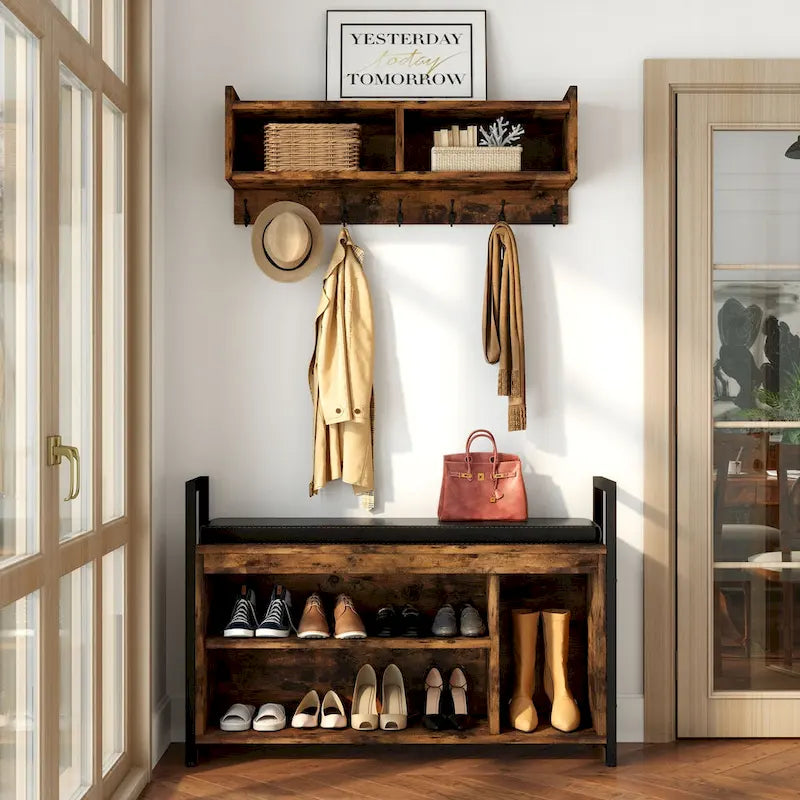 Porte-manteau industriel avec banc à chaussures et rangement mural